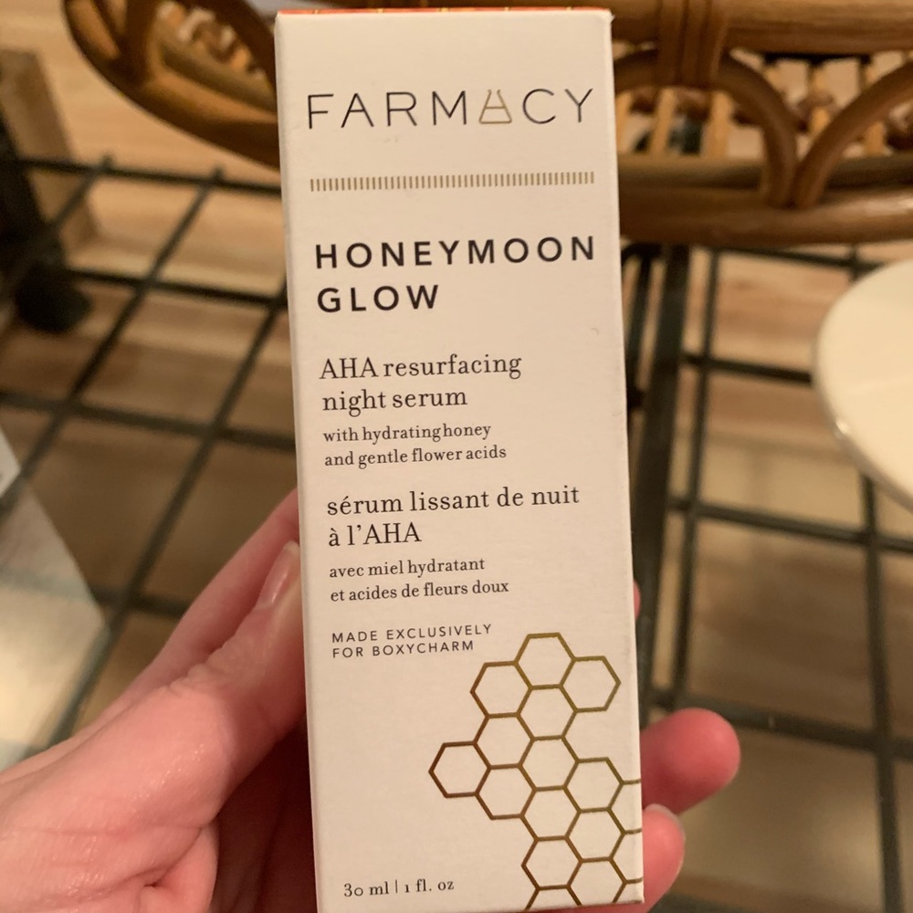Farmacy Honeymoon Glow Serum. Brand new!!